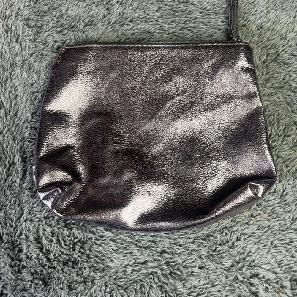 METALLIC‎ LASER CUT COSMETICS MAKEUP BAG
